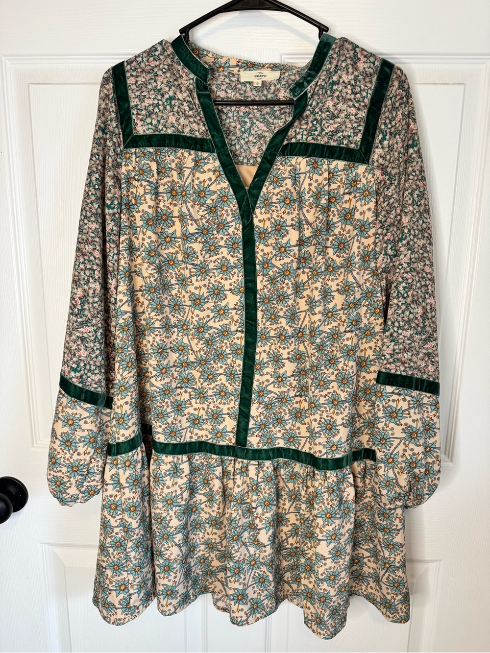 Entro Boho Floral Peasant Dress with Green Velvet Trim - Picture 2 of 6